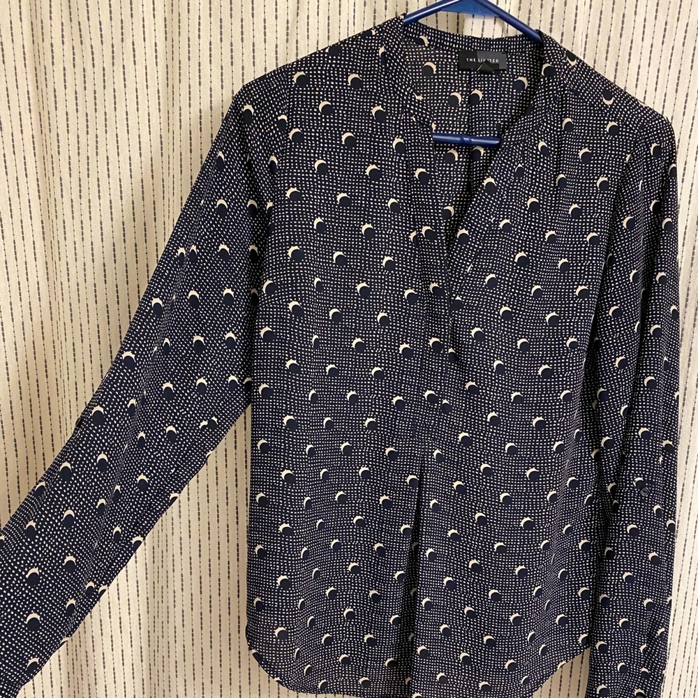 Flowey Blouse - Great for work!